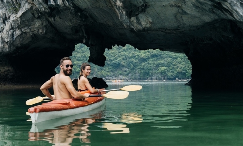 Khám phá Hạ Long trên du thuyền Halong Phoenix 3N2Đ