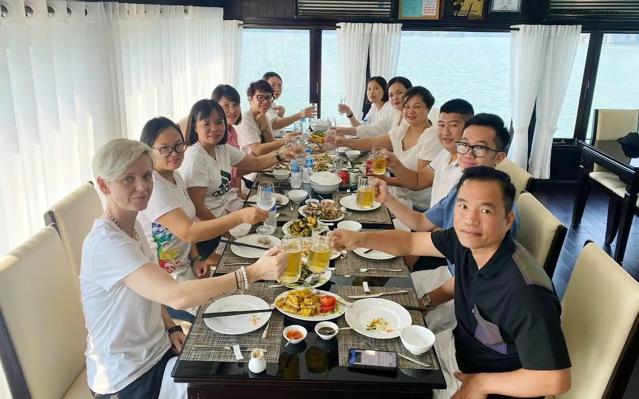 doi ngu nhan vien sptravel