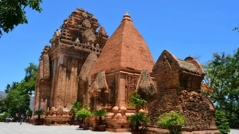 địa điểm du lịch miền trung