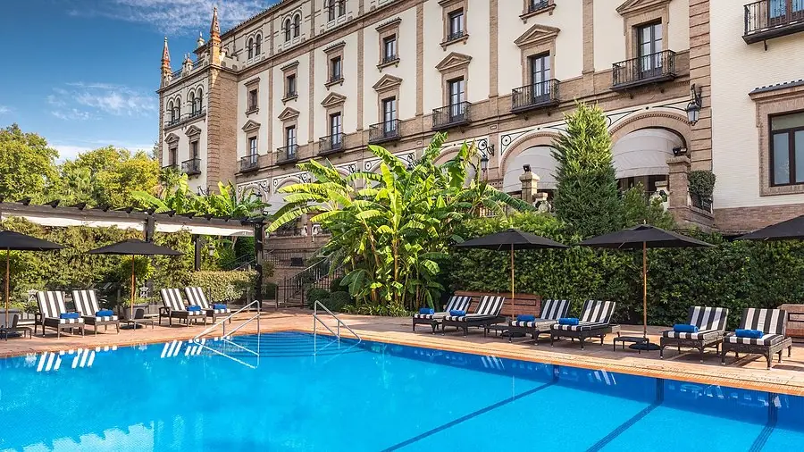 Kh&aacute;ch sạn tại Seville